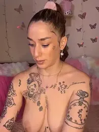 Chachou000 stripchat stream image