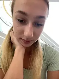 Lia__Love stripchat stream image