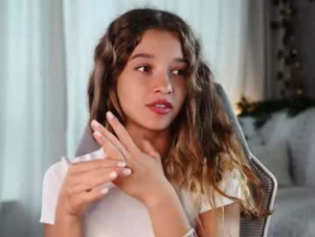 little_poetry chaturbate stream image