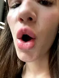 shy_priincess stripchat stream image