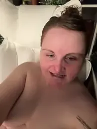 GingerSnap33 stripchat stream image