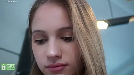 hecola stripchat stream image