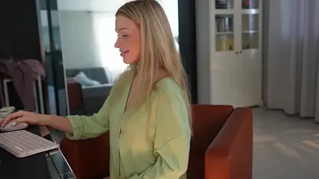 seeunexttime0 stripchat stream image