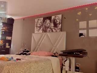 sexyzoee camsoda stream image