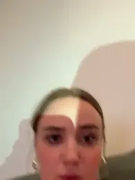 CherryEmmy stripchat stream image