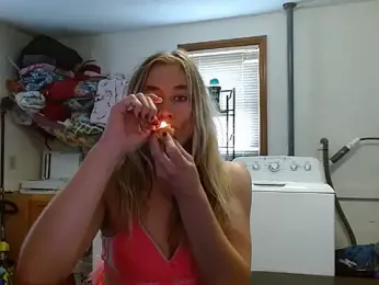 missymilf stripchat stream image