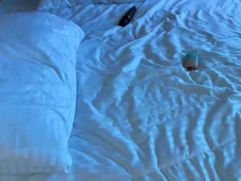 canikissyou_ chaturbate stream image