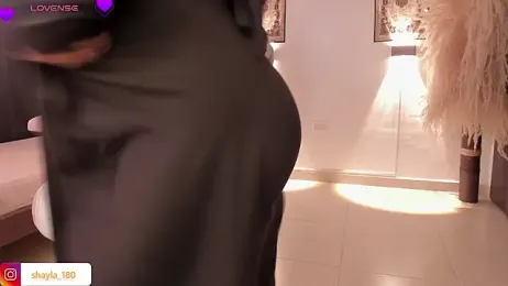 shayla_18 stripchat stream image