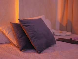 emilybell camsoda stream image