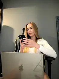 MariaTull stripchat stream image