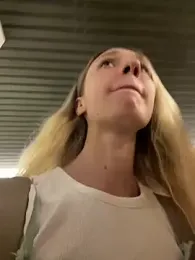 Lia__Love stripchat stream image