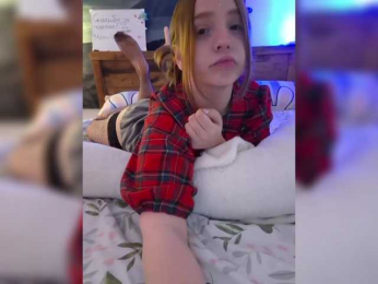 LittleDelora bongacams stream image