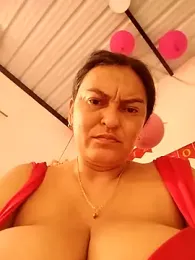 Horny-Mommy-Dirty stripchat stream image