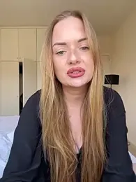 ElenaRebelle stripchat stream image