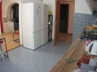 voyeurcam-julmodels-kitchen camsoda stream image