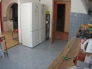 voyeurcam-julmodels-kitchen camsoda stream image