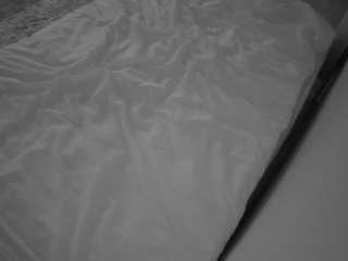 voyeurcam-julmodels-whitebed-1 camsoda stream image