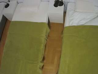 voyeurcam-julmodels-bed-5 camsoda stream image