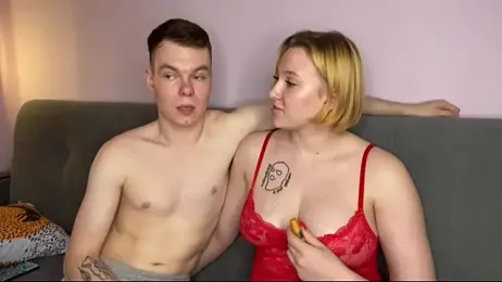 julielourens stripchat stream image