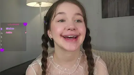 AmiLewis stripchat stream image