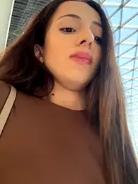 Yesmoree stripchat stream image