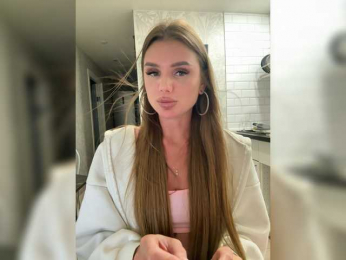 SweetyMia bongacams stream image