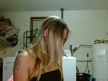 missymilf stripchat stream image