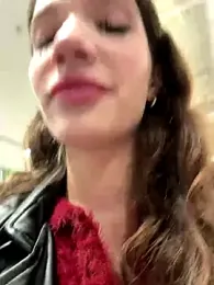 shy_priincess stripchat stream image