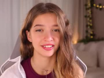 little_poetry chaturbate stream image