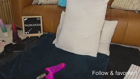 Taylorlove303 stripchat stream image