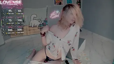 Careful_i_bite stripchat stream image