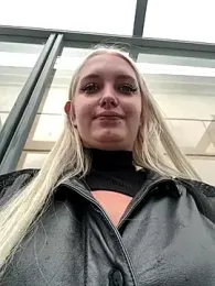 Milkyy_wway stripchat stream image