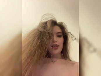 YourLadyyy bongacams stream image