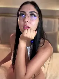 Sofia_Collins- stripchat stream image