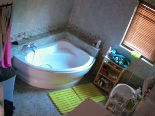 voyeurcam-julmodels-bath-1st-2 camsoda stream image