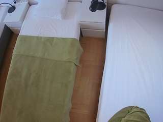 voyeurcam-julmodels-bed-5 camsoda stream image