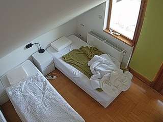 voyeurcam-julmodels-bed-7 camsoda stream image