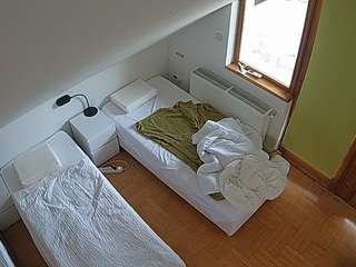 voyeurcam-julmodels-bed-7 camsoda stream image