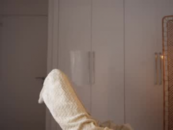 kriss0leoo chaturbate stream image