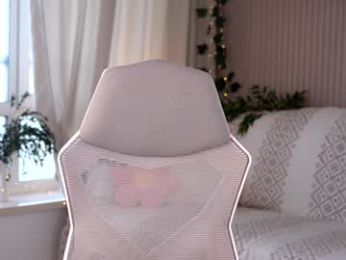 little_poetry chaturbate stream image