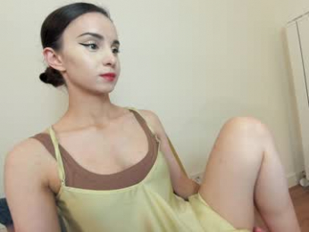 ehotlovea chaturbate stream image