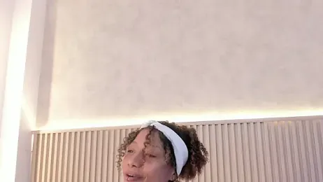 daiana_curly stripchat stream image