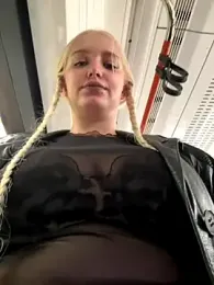 Milkyy_wway stripchat stream image