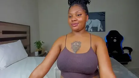 Renee-18 stripchat stream image