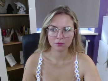 Soft-Zoey bongacams stream image
