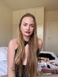 ElenaRebelle stripchat stream image