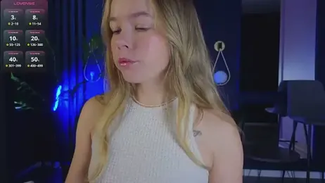 milly_shy stripchat stream image