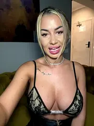 KirstieVegas stripchat stream image