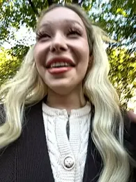 babydolll stripchat stream image