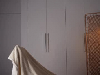 kriss0leoo chaturbate stream image